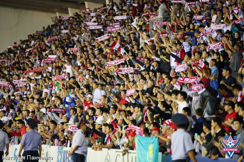 Það var þéttsetin stúkan á leik FC Aktobe og Breiðabliks 01.08.2013. 