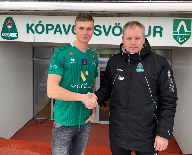 Karl Friðleifur og Óskar Hrafn handsala nýjan samning. 