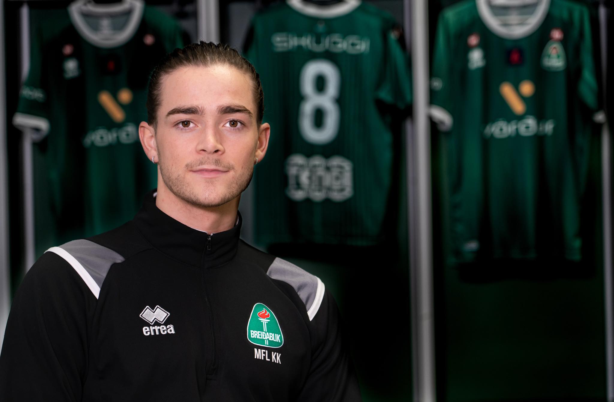 Viktor Karl framlengir