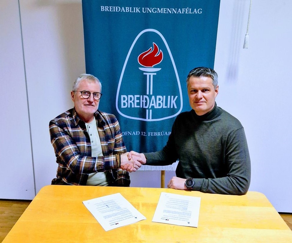 Þórður Davíðsson frá Málningu og Eysteinn Pétur Lárusson, framkvæmdastjóri Breiðabliks
