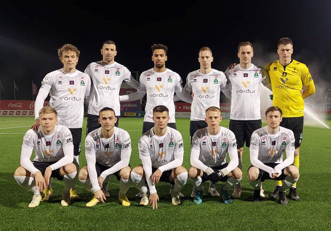 Dagur Dan vængstýfði Val!