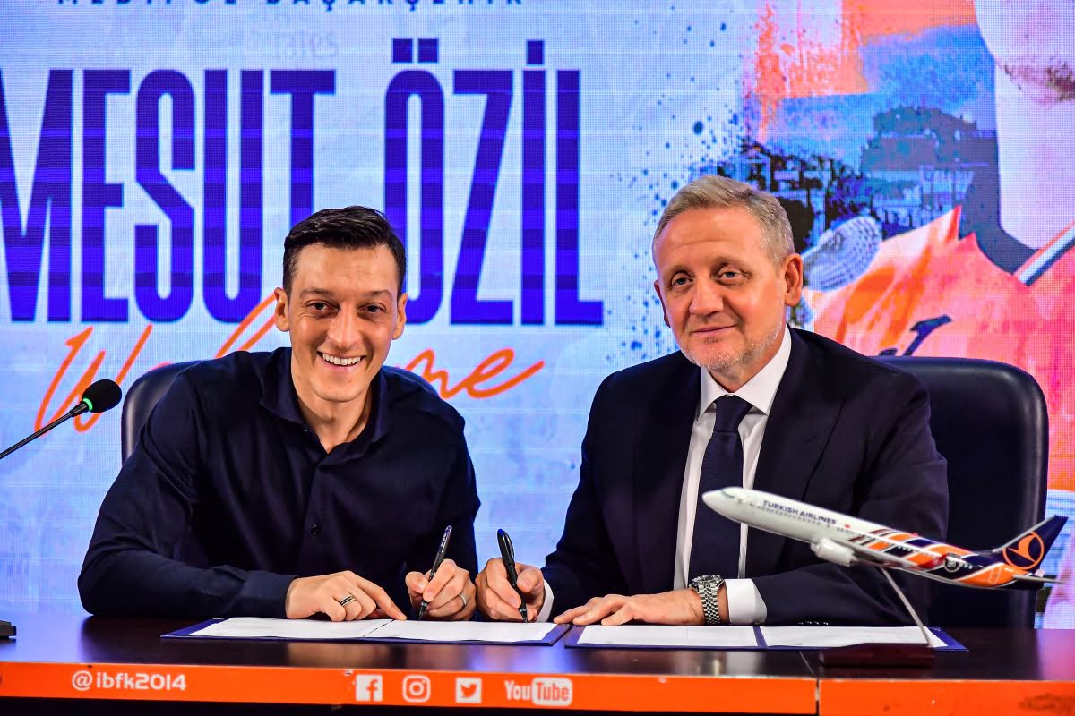 Frá undirskrift samningsins 14. júní 2022.