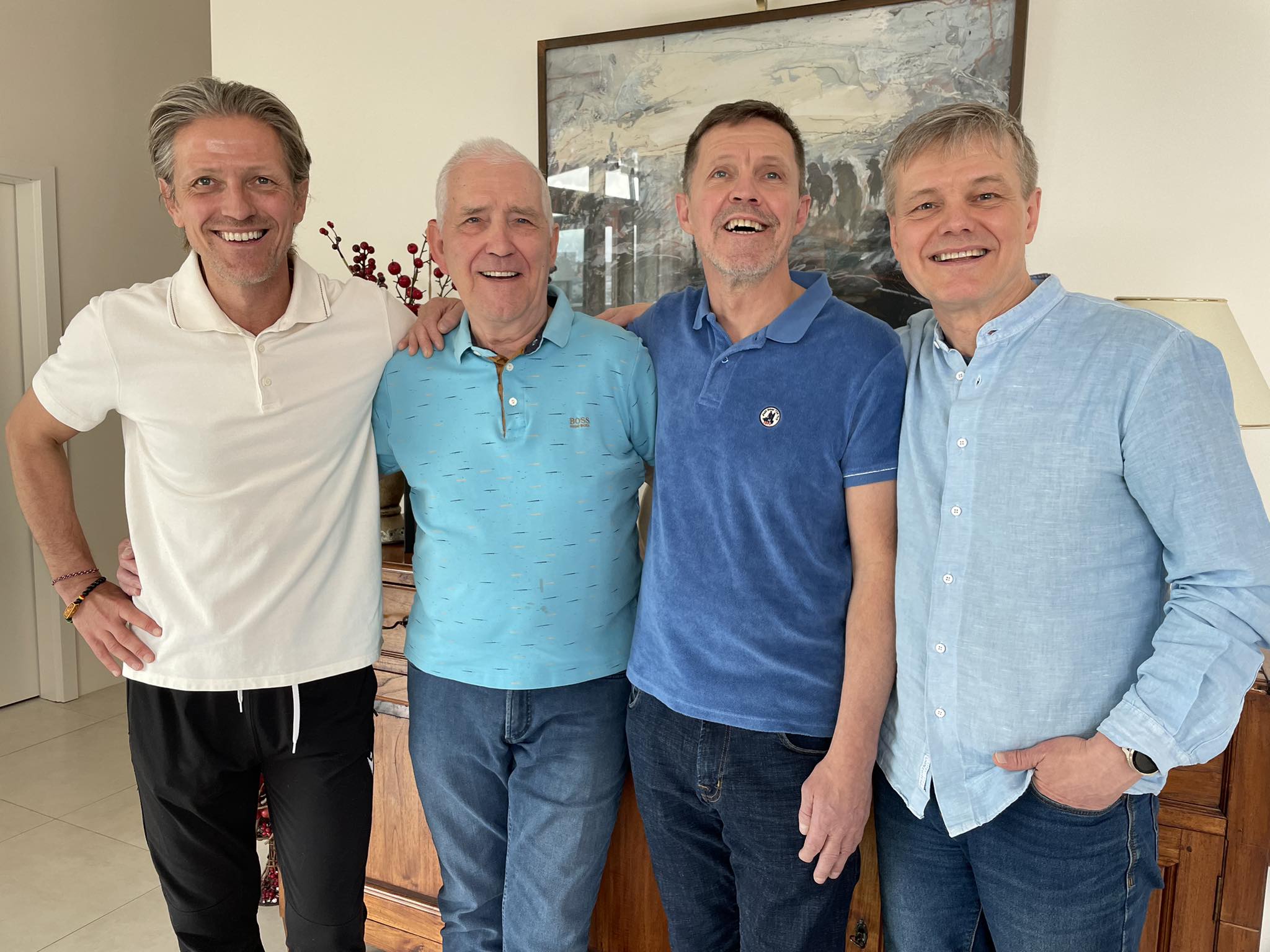 Samtals 750 leikir og 194 mörk fyrir Breiðablik.  Arnar Grétarsson, Grétar Kristjánsson, Sigurður Grétarsson og Jóhann Grétarsson. 