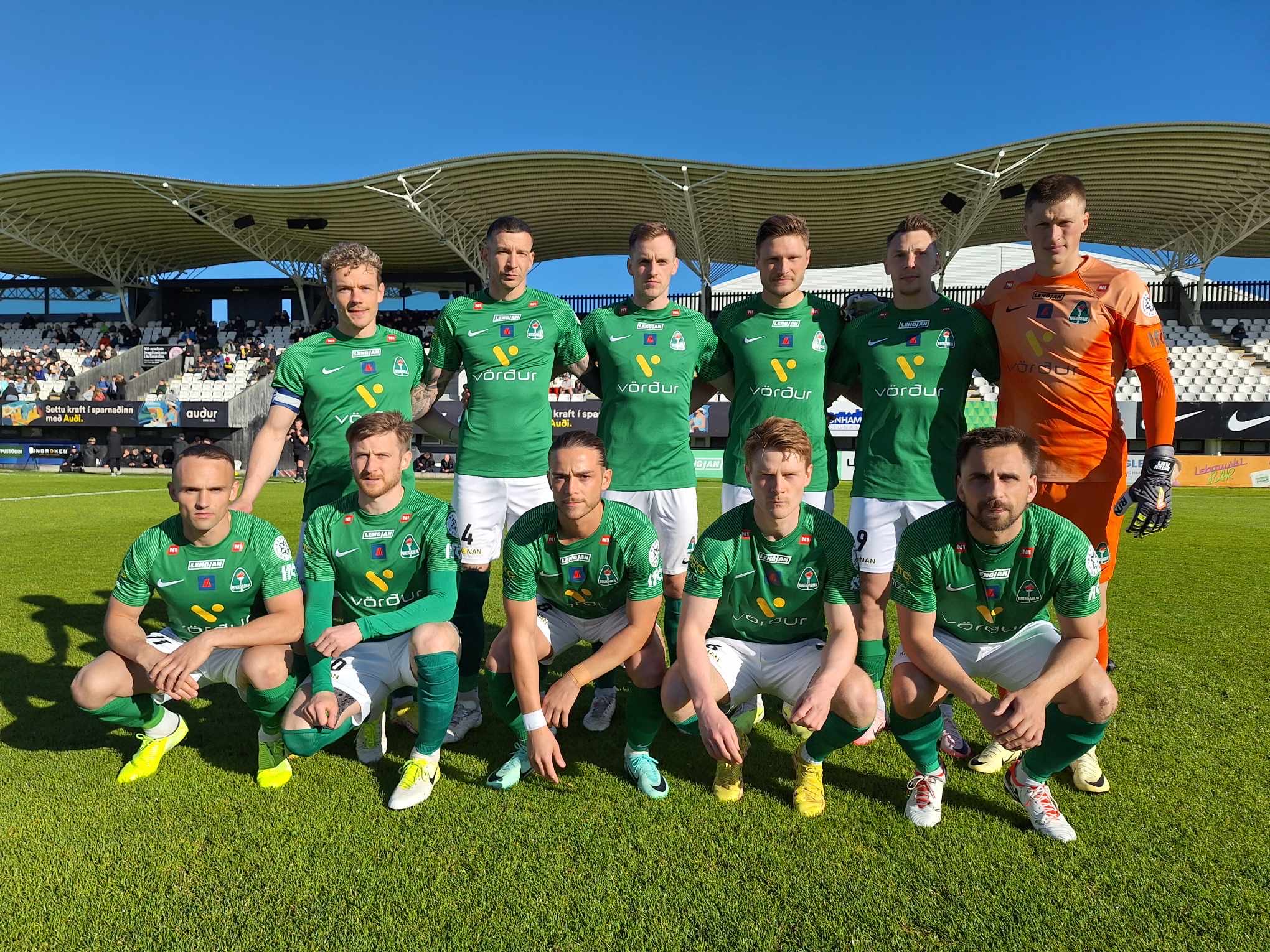 Grasið er alveg jafn grænt!