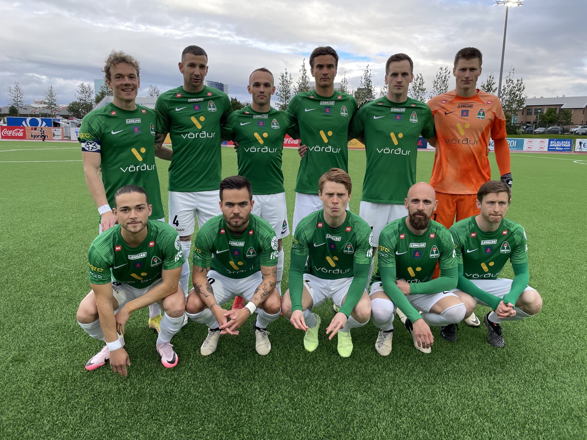 Blikasigur í undarlegum leik