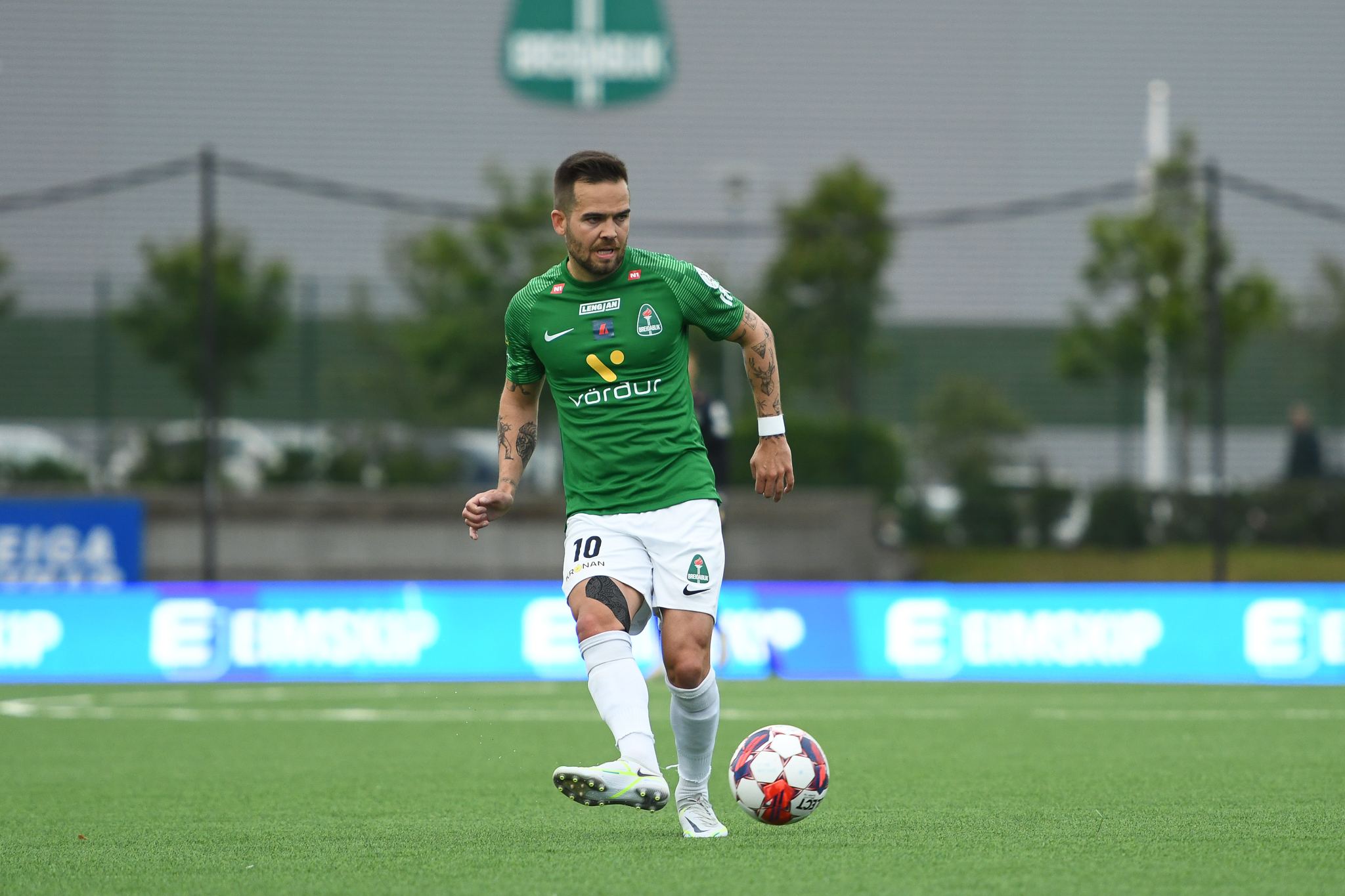 Kiddi Steindórs framlengir