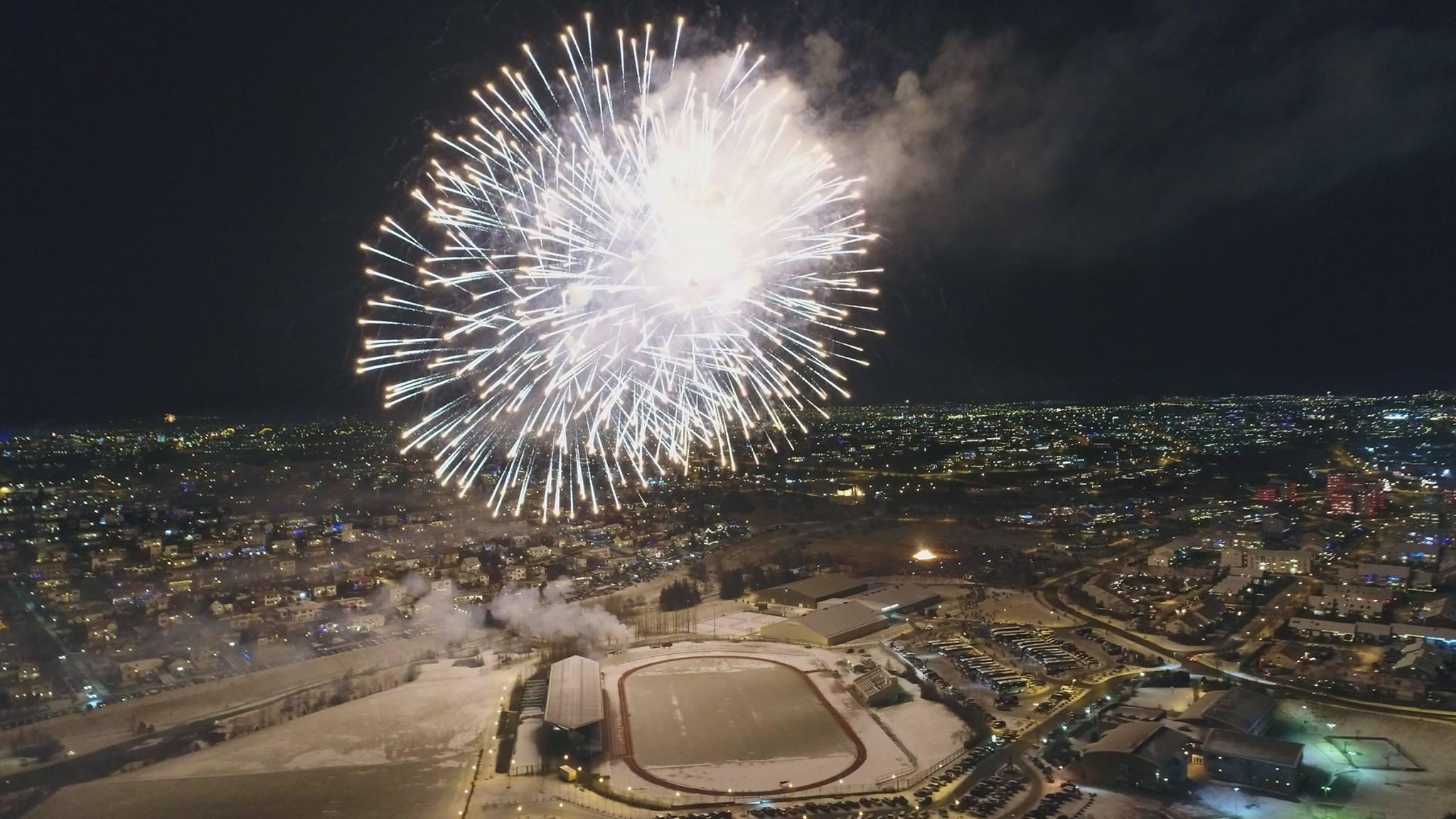 Áramótakveðja 2025