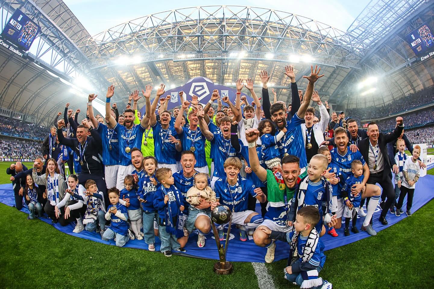 Lech Poznan - Ekstraklasa meistarar í Póllandi 2025