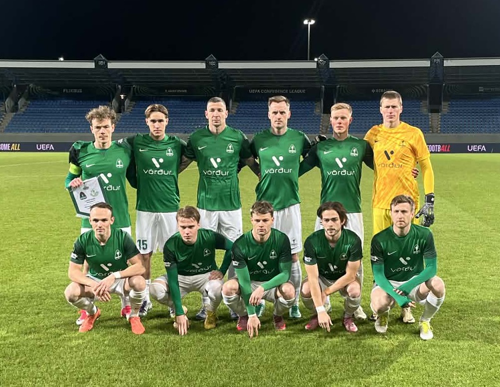 SÖGULEGUR SIGUR Í SAMBANDSDEILDINNI