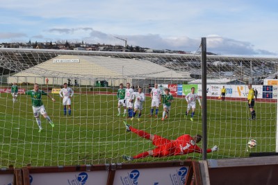 <p>
	2015 Brei&eth;ablik - Stjarnan 3 - 0. &nbsp;Gu&eth;j&oacute;n P&eacute;tur L&yacute;&eth;sson skora&eth;i fyrsta mark Blika &uacute;r v&iacute;taspyrnu, st&ouml;ngin inn eftir a&eth; broti&eth; haf&eth;i veri&eth; &aacute; Kristni J&oacute;nssyni &iacute; v&iacute;tateig. &nbsp;Mynd: HVH</p>
