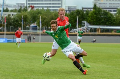 <p>
	2015 Valur - Brei&eth;ablik 0 - 1. &nbsp;Arn&oacute;r Sveinn A&eth;alsteinsson me&eth; Valsmann &aacute; h&aelig;lunum. &nbsp;Mynd: HVH</p>
