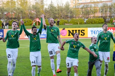 <p>
	2016 Brei&eth;ablik - KR 1-0. Blikamennirnir Viktor, Damir, Gu&eth;mundur Atli, Oliver, J&oacute;hann Fannar og Elfar Freyr fagna g&oacute;&eth;um sigri &iacute; leikslok. Mynd: HVH</p>
