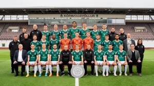 <p><strong><em>&Iacute;slandsmeistarar&nbsp;Brei&eth;abliks&nbsp;2022</em></strong></p>

<p><strong><em>Fremsta&nbsp;r&ouml;&eth;&nbsp;f.v.:&nbsp;Bjarni Sigur&eth;ur Bergsson&nbsp;forma&eth;ur&nbsp;meistaraflokksr&aacute;&eth;s, Viktor Karl Einarsson, Dagur Dan &THORN;&oacute;rhallsson, Kristinn Steind&oacute;rsson, &Oacute;skar Hrafn &THORN;orvaldsson&nbsp;a&eth;al&thorn;j&aacute;lfari, H&ouml;skuldur Gunnlaugsson fyrirli&eth;i, Halld&oacute;r &Aacute;rnason&nbsp;a&eth;sto&eth;ar&thorn;j&aacute;lfari, G&iacute;sli Eyj&oacute;lfsson, Oliver Sigurj&oacute;nsson, Jason Da&eth;i Svan&thorn;&oacute;rsson, Flosi Eir&iacute;ksson&nbsp;forma&eth;ur&nbsp;knattspyrnudeildar.&nbsp;</em></strong></p>

<p><strong><em>Mi&eth;r&ouml;&eth;&nbsp;f.v.:&nbsp;Marin&oacute; &Ouml;nundarson li&eth;sstj&oacute;rn, Eysteinn P&eacute;tur L&aacute;russon framkv&aelig;mdastj&oacute;ri Brei&eth;abliks, Andri Rafn Yeoman, Dav&iacute;&eth; Ingvarsson, Omar Sowe, Brynjar Atli Bragason, Anton Ari Einarsson, Torfi Geir Halld&oacute;rsson, Adam &Ouml;rn Arnarson, Viktor Elmar Gautason, &Iacute;sak Sn&aelig;r &THORN;orvaldsson, &Oacute;lafur H. Kristj&aacute;nsson yfirma&eth;ur knattspyrnum&aacute;la, &Aacute;sd&iacute;s Gu&eth;mundsd&oacute;ttir&nbsp;sj&uacute;kra&thorn;j&aacute;lfari.</em></strong></p>

<p><strong><em>Aftasta&nbsp;r&ouml;&eth;&nbsp;f.v.:&nbsp;Aron M&aacute;r Bj&ouml;rnsson&nbsp;styrktar&thorn;j&aacute;lfari,&nbsp;&Oacute;lafur P&eacute;tursson&nbsp;markmanns&thorn;j&aacute;lfari , S&ouml;lvi Sn&aelig;r Gu&eth;bjargarson, Anton Logi L&uacute;&eth;v&iacute;ksson, Damir Muminovic, Mikkel Qvist, P&eacute;tur Theod&oacute;r &Aacute;rnason, Viktor &Ouml;rn Margeirsson, Elfar Freyr Helgason, Alex Tristan&nbsp;Gunn&thorn;&oacute;rsson&nbsp;li&eth;sstj&oacute;rn, S&aelig;r&uacute;n J&oacute;nsd&oacute;ttir&nbsp;sj&uacute;kra&thorn;j&aacute;lfari.&nbsp;</em></strong></p>

<p><strong><em>&Aacute;&nbsp;mynd&nbsp;vantar:&nbsp;Viktor Andra P&eacute;tursson, Galdur Gu&eth;mundsson og Sigur&eth; Hl&iacute;&eth;ar R&uacute;narsson deildarstj&oacute;ra knattspyrnudeildar.</em></strong></p>

<p><strong><em>Myndataka&nbsp;&&nbsp;umsj&oacute;n:&nbsp;Helgi Vi&eth;ar Hilmarsson,&nbsp;Bjarni Sigur&eth;ur Bergsson.</em></strong></p>