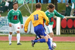 <p>
	2006 Brei&eth;ablik - Grindav&iacute;k 2 - 3. &nbsp;Stein&thorn;&oacute;r Freyr &THORN;orsteinsson &iacute; leik vi&eth; Grindav&iacute;k 2006. &nbsp;Stig Krohn Haaland fylgist me&eth;.</p>
