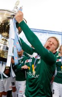 <p>
	&Iacute;slandsmeistarar 2010. &nbsp;&Aacute;rni Kristinn Gunnarsson fagnar titlinum af mikilli innlifun eins og hans er von og v&iacute;sa.<br />
	&nbsp;</p>
