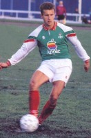 <p>1995 Brei&eth;ablik - FH 2 - 1. &nbsp;Rastislav Lazorik skorar h&eacute;r &uacute;t v&iacute;ti &aacute; m&oacute;ti FH &aacute;ri&eth; 1995. &nbsp;Mynd: &Iacute;slensk knattspyrna</p>