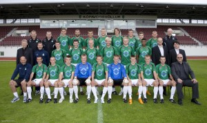 <p>
	Meistaraflokkur Brei&eth;abliks 2008.</p>
<p>
	<br />
	Fremri r&ouml;&eth; f.v.: &Oacute;lafur H. Kristj&aacute;nsson &thorn;j&aacute;lfari, Nenad Zivanovic, Kristinn J&oacute;nsson, Gu&eth;mundur Kristj&aacute;nsson, Casper Jacobsen, Arnar Gr&eacute;tarsson, Vignir J&oacute;hannesson, J&oacute;hann Berg Gu&eth;mundsson, Finnur Orri Margeirsson, Srdjan Gasic, Einar Kristj&aacute;n J&oacute;nsson, forma&eth;ur.</p>
<p>
	Mi&eth;r&ouml;&eth; f.v.: &Oacute;lafur Bj&ouml;rnsson forma&eth;ur meistarflokksr&aacute;&eth;s, Gu&eth;mundur Brynj&oacute;lfsson, Arn&oacute;r Sveinn A&eth;alsteinsson, Nenad Petrovic, Magn&uacute;s P&aacute;ll Gunnarsson, Marel J&oacute;hann Baldvinsson, Gu&eth;mann &THORN;&oacute;risson, Prince Rajcomar, Svavar J&oacute;sefsson framkv&aelig;mdarstj&oacute;ri, &THORN;orsteinn Hilmarsson, gjaldkeri.</p>
<p>
	Aftari r&ouml;&eth; f.v.: &Ouml;rn &Ouml;rlygsson li&eth;sstj&oacute;rn, Trausti &Oacute;svaldsson li&eth;sstj&oacute;rn, Alfre&eth; Finnbogason, Olgeir Sigurgeirsson, Kristinn Steind&oacute;rsson, &Aacute;rni Kristinn Gunnarsson, H&ouml;r&eth;ur Sigurj&oacute;n Bjarnason, Bjarki Pjetursson, Haukur Baldvinssson, Stein&thorn;&oacute;r Freyr &THORN;orsteinsson, J&oacute;n Magn&uacute;sson li&eth;sstj&oacute;rn.</p>
<p>
	Lj&oacute;smyndari: P&eacute;tur P&eacute;tursson<br />
	&nbsp;</p>
