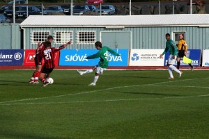 <p>
	2007 Brei&eth;ablik - V&iacute;kingur 1 - 1. &nbsp;Kristinn Steind&oacute;rsson skorar fyrir Blika, Prince Rajcomar er honum &aacute; h&aelig;gri h&ouml;nd. &nbsp;Mynd: Einar Freyr J&oacute;nsson.</p>

