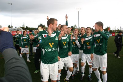 <p>
	&Iacute;slandsmeistarar 2010. &nbsp;Fagna&eth; &iacute; leikslok.</p>

