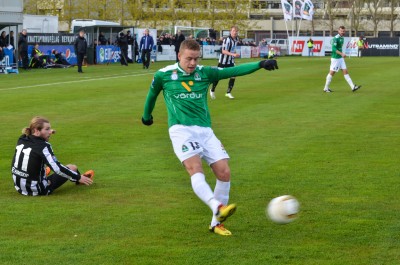 <p>
	2013 KR - Brei&eth;ablik 1 - 1. Sverrir Ingi leggur upp mark Blika sem Elfar &Aacute;rni skora&eth;i.</p>
