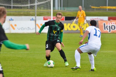 <p>
	2013 Brei&eth;ablik - FC Santa Coloma 4 - 0. &nbsp;Finnur Orri s&aelig;kir upp h&aelig;gri kannt. &nbsp;Mynd: HVH</p>
