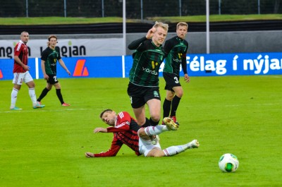 <p>
	2013 Brei&eth;ablik - Aktobe 1 - 0, v&iacute;taspyrnukeppni 1 - 2. &nbsp;Elfar &Aacute;rni klipptur ni&eth;ur &iacute; s&oacute;kninni. &nbsp;Mynd: HVH</p>
